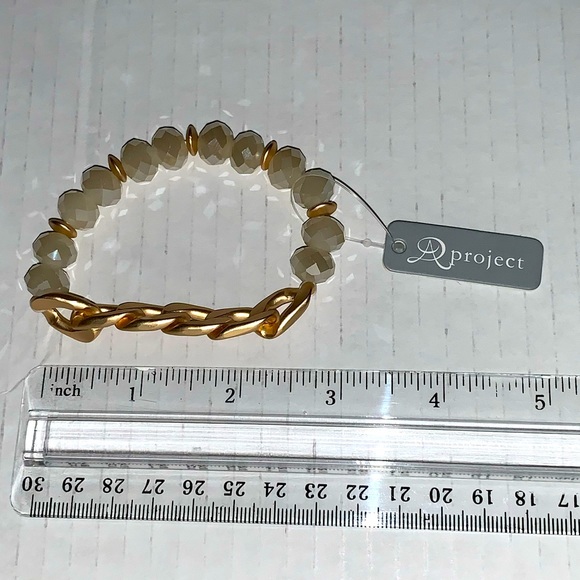 💛 Pearl & Gold Boho Style Bracelet - Picture 4 of 4